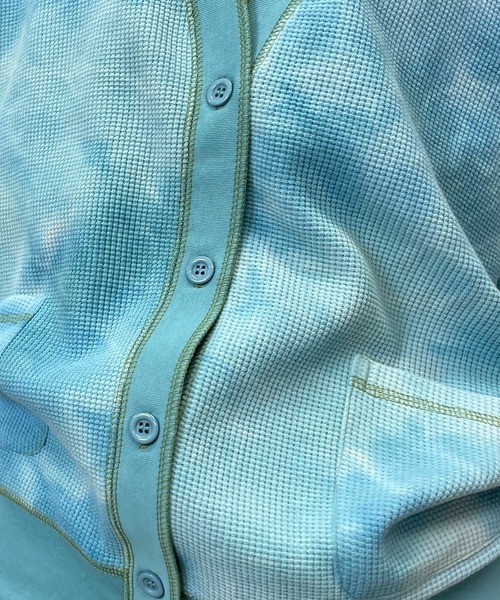 mi via loca（ミヴィアロカ）の「ワッフルタイダイVネックカーディガン（カーディガン/ボレロ・レディース・スミクロ/グリーン/パープル・FREE）」の16枚目の写真