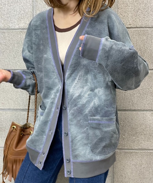 mi via loca（ミヴィアロカ）の「ワッフルタイダイVネックカーディガン（カーディガン/ボレロ・レディース・スミクロ/グリーン/パープル・FREE）」の22枚目の写真