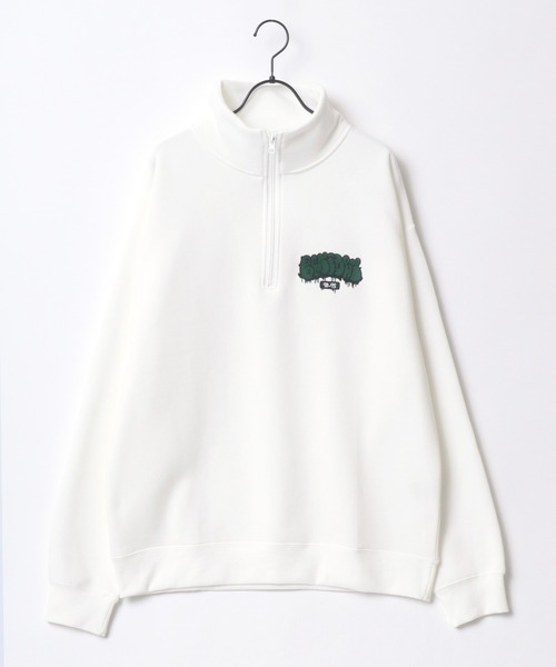 Lazar（ラザル）の「Lazar 別注 裏起毛 オーバーサイズ ワンポイント刺繍 ハーフジップ スウェット トレーナー プルオーバー/ストリート/カレッジ（スウェット・メンズ・ブラック/ブルー系その他2/グレー系その他/ブラック系その他/アッシュグレー/ダークグリーン/ホワイト/ホワイト系その他/チャコール/グリーン系その他/ブルー系その他/ベージュ/ネイビー/グレー系その他2/グリーン系その他2/グリーン系その他3/グレー系その他3/グレー系その他4・M/L/LL）」の20枚目の写真