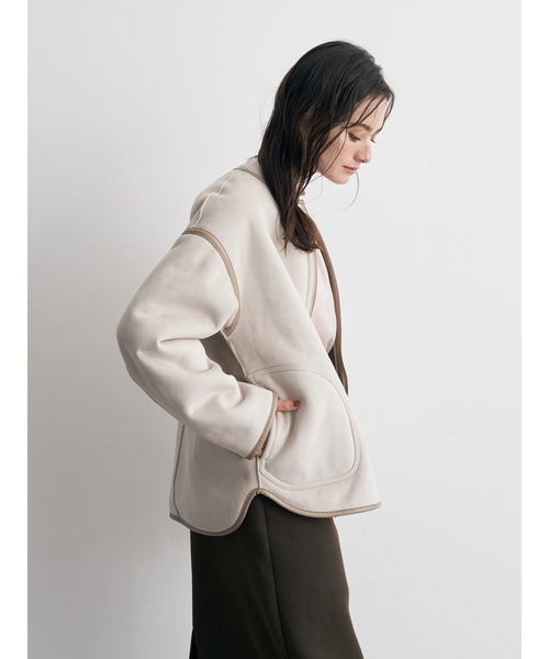 YECCA VECCA（イェッカヴェッカ）の「リバーシブルフェイクムートンコート（ムートンコート・レディース・グレイッシュベージュ/チャコールグレー/ベージュ・FREE）」の14枚目の写真