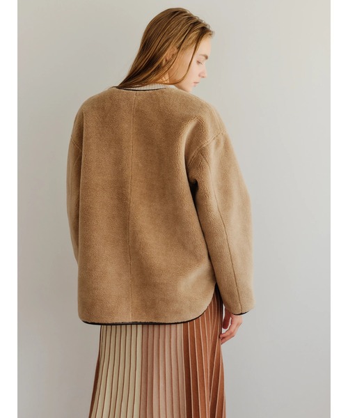 YECCA VECCA（イェッカヴェッカ）の「リバーシブルフェイクムートンコート（ムートンコート・レディース・グレイッシュベージュ/チャコールグレー/ベージュ・FREE）」の11枚目の写真