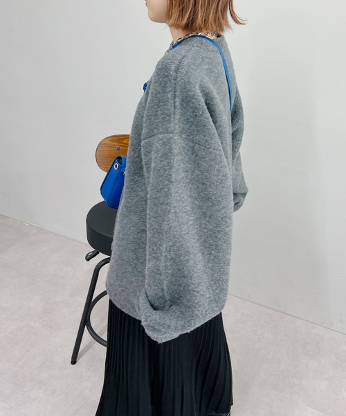 un dix cors(アンディコール)の「ゴマジャガードシンプルニットプルオーバー(ニット/セーター・レディース・レッド/チャコールグレー/ライトベージュ/ブラック/ブルー・FREE)」の10枚目の写真