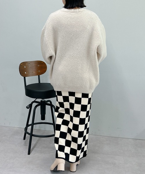 un dix cors(アンディコール)の「ゴマジャガードシンプルニットプルオーバー(ニット/セーター・レディース・レッド/チャコールグレー/ライトベージュ/ブラック/ブルー・FREE)」の21枚目の写真