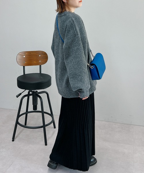 un dix cors(アンディコール)の「ゴマジャガードシンプルニットプルオーバー(ニット/セーター・レディース・レッド/チャコールグレー/ライトベージュ/ブラック/ブルー・FREE)」の12枚目の写真