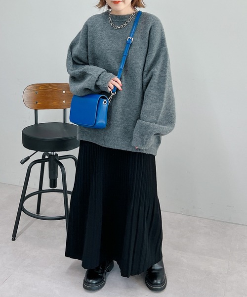 un dix cors(アンディコール)の「ゴマジャガードシンプルニットプルオーバー(ニット/セーター・レディース・レッド/チャコールグレー/ライトベージュ/ブラック/ブルー・FREE)」の13枚目の写真