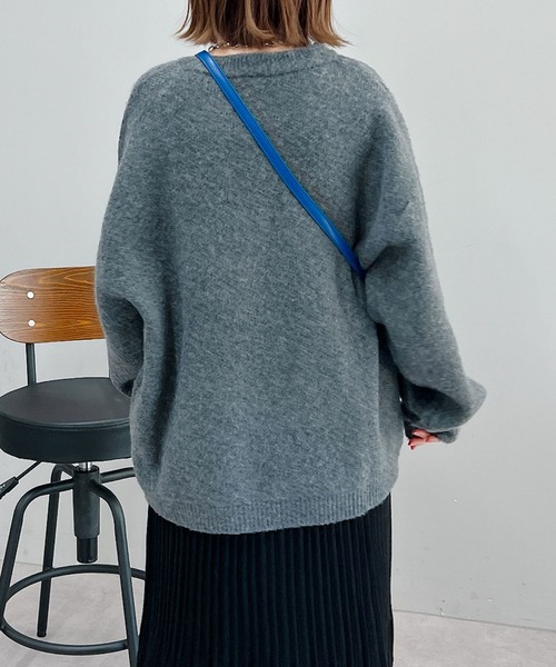 un dix cors(アンディコール)の「ゴマジャガードシンプルニットプルオーバー(ニット/セーター・レディース・レッド/チャコールグレー/ライトベージュ/ブラック/ブルー・FREE)」の11枚目の写真