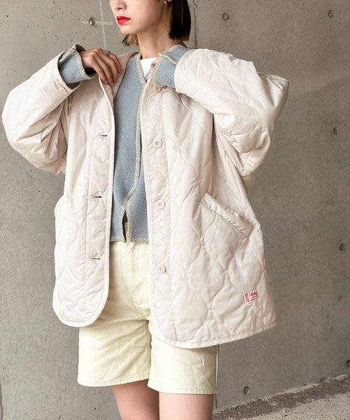 Java(ジャバ)の「《JaVaジャバ コラボ》ノーカラーキルティングコート(ノーカラーコート・メンズ・カーキブラウン/ブラック/カーキ/アイボリー・LARGE/MEDIUM/X-LARGE)」の10枚目の写真