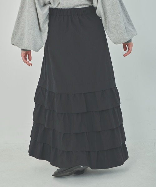OUTERSUNSET（アウターサンセット）の「long tiered skirt（スカート・レディース・グレイッシュベージュ/ブラック・FREE）」の18枚目の写真