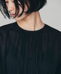 いちご　4.1万　美品　カレンソロジー コットンタックギャザーワンピース Curensology（カレンソロジー）の「Curensology(カレンソロジー