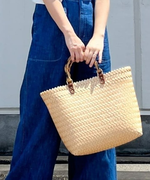 HONEYSUCKLE ROSE(ハニーサックルローズ)の「【HONEYSUCKLE ROSE】バンブートートバッグ(かごバッグ・レディース・ベージュ/ブラウン/ライトベージュ・ONE SIZE)」の3枚目の写真