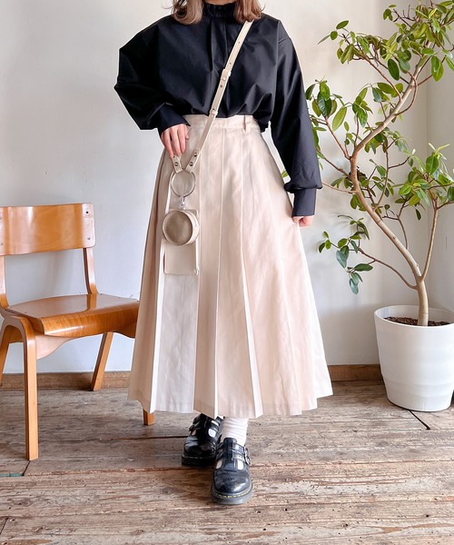 Mysa&Liina（ミーサリーナ）の「太プリーツロングスカート（スカート・レディース・アイボリー/ブラック・M/L）」の15枚目の写真