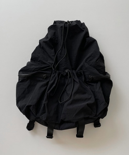 CANAL JEAN（キャナルジーン）の「El mar　ドローストリングバックパック/ナップサック（バックパック/リュック・レディース・ブラック/ライトベージュ/カーキ・ONE SIZE）」の4枚目の写真