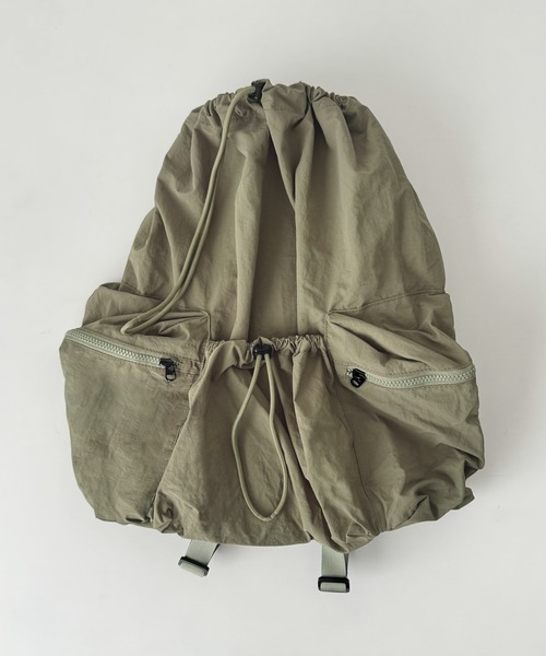 CANAL JEAN（キャナルジーン）の「El mar　ドローストリングバックパック/ナップサック（バックパック/リュック・レディース・ブラック/ライトベージュ/カーキ・ONE SIZE）」の17枚目の写真