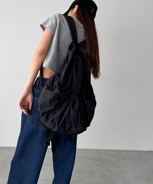 CANAL JEAN（キャナルジーン）の「El mar　ドローストリングバックパック/ナップサック（バックパック/リュック・レディース・ブラック/ライトベージュ/カーキ・ONE SIZE）」の9枚目の写真