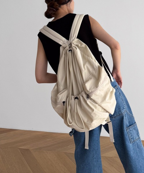 CANAL JEAN（キャナルジーン）の「El mar　ドローストリングバックパック/ナップサック（バックパック/リュック・レディース・ブラック/ライトベージュ/カーキ・ONE SIZE）」の12枚目の写真