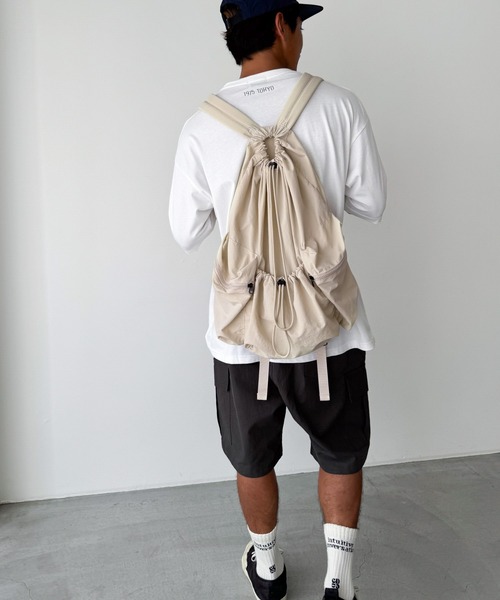 CANAL JEAN（キャナルジーン）の「El mar　ドローストリングバックパック/ナップサック（バックパック/リュック・レディース・ブラック/ライトベージュ/カーキ・ONE SIZE）」の16枚目の写真