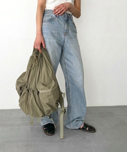 CANAL JEAN（キャナルジーン）の「El mar　ドローストリングバックパック/ナップサック（バックパック/リュック・レディース・ブラック/ライトベージュ/カーキ・ONE SIZE）」の8枚目の写真