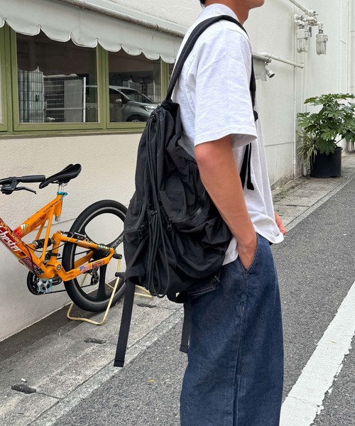 CANAL JEAN（キャナルジーン）の「El mar　ドローストリングバックパック/ナップサック（バックパック/リュック・レディース・ブラック/ライトベージュ/カーキ・ONE SIZE）」の13枚目の写真