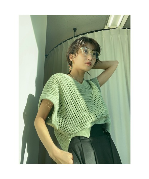 BLACK BY MOUSSY（ブラックバイマウジー）の「mesh v-neck vest（メッシュVネックベスト）（ベスト・レディース・ライトイエロー/ライトグリーン/ホワイト・FREE）」の8枚目の写真