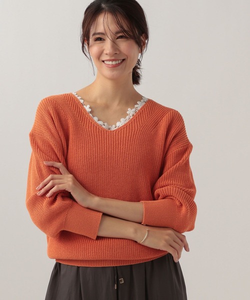 Elura(エルーラ)の「ラウンドフラワー2WAYタンク(タンクトップ・レディース・グレイッシュベージュ/ブラック/ホワイト/ライトグレー・FREE)」の6枚目の写真