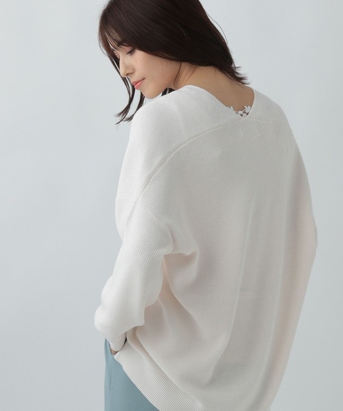 Elura(エルーラ)の「ラウンドフラワー2WAYタンク(タンクトップ・レディース・グレイッシュベージュ/ブラック/ホワイト/ライトグレー・FREE)」の19枚目の写真