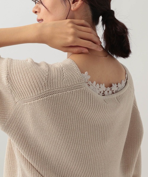 Elura(エルーラ)の「ラウンドフラワー2WAYタンク(タンクトップ・レディース・グレイッシュベージュ/ブラック/ホワイト/ライトグレー・FREE)」の20枚目の写真