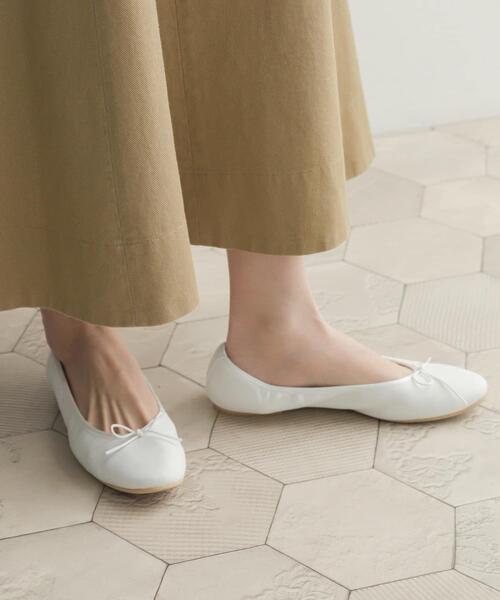 URBAN RESEARCH DOORS（アーバンリサーチドアーズ）の「ソフトバレエシューズ（バレエシューズ・レディース・ホワイト/ピンク/シルバー/ブラック・36/38/37）」の2枚目の写真