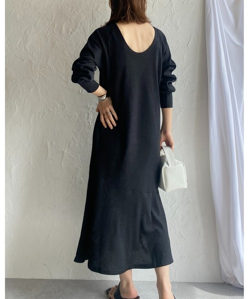 She's Closet(シーズクローゼット)の「カットリブバックオープンティアード切り替え長袖ロングマーメイドワンピース(ワンピース・レディース・ブラック/オートミール・FREE)」の5枚目の写真