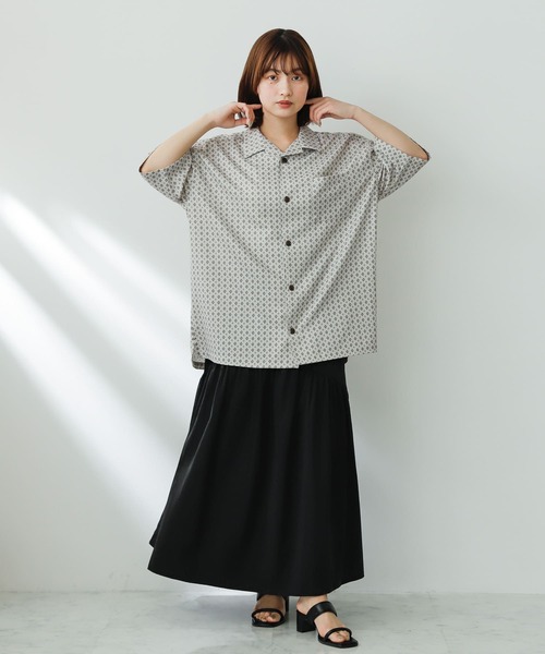 SENSE OF PLACE by URBAN RESEARCH（センスオブプレイスバイアーバンリサーチ）の「『イージーケア』コモンガラオープンカラールーズシャツB（シャツ/ブラウス・メンズ・ライトカーキ/ライトベージュ/ブラック・SMALL/MEDIUM/LARGE）」の11枚目の写真