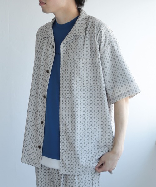 SENSE OF PLACE by URBAN RESEARCH（センスオブプレイスバイアーバンリサーチ）の「『イージーケア』コモンガラオープンカラールーズシャツB（シャツ/ブラウス・メンズ・ライトカーキ/ライトベージュ/ブラック・SMALL/MEDIUM/LARGE）」の17枚目の写真