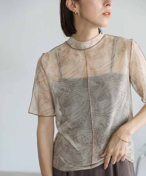select MOCA（セレクトモカ）の「2WAYニュアンスプリントハイネックシアートップス（Tシャツ/カットソー・レディース・ブルー/イエロー/ベージュ/ライトグリーン・FREE）」の10枚目の写真