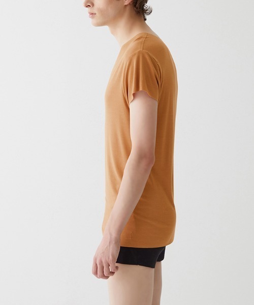 GUNZE(グンゼ)の「ADVANCE LABEL/アドバンスレーベル 半袖Uネック CUT OFF 持続消臭(インナーウェア/肌着・メンズ・ネイビー/ナチュラル/ライトブラウン/カーキ/スモークピンク/ブラック/ライトグレー/ベージュ系その他/ホワイト/ブラウン・SMALL/MEDIUM/LARGE)」の12枚目の写真