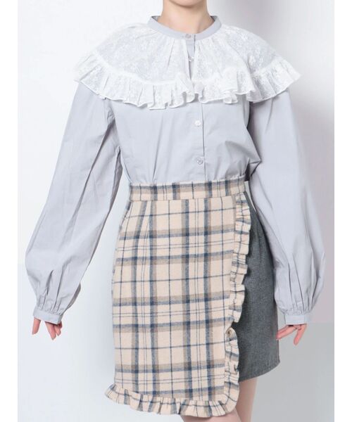 merry jenny（メリージェニー）の「flowerケープブラウス（シャツ/ブラウス・レディース・オフホワイト/ブルー/ブラック・FREE）」の3枚目の写真