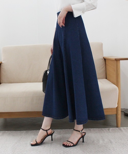 MODE ROBE（モードローブ）の「デニムフレアスカート（デニムスカート・レディース・ブルー/ライトブルー・M/L/S）」の2枚目の写真