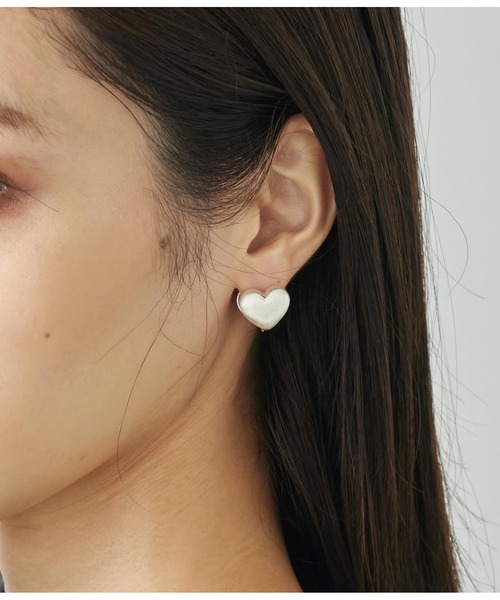 ANAP(アナップ)の「ハートワンタッチピアス(ピアス(両耳用)・レディース・シルバー/ゴールド・FREE)」の2枚目の写真