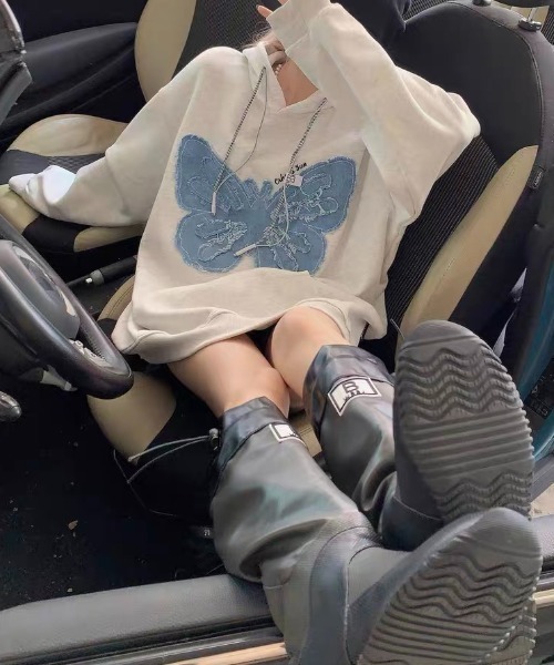 DIAVEL（ディアベル）の「選べる２素材展開 ミニ裏毛・裏起毛  新色追加/ バタフライ刺繍ルーズパーカー（パーカー・レディース・グレー/ブラック/グレー系/ブラック系1・M）」の9枚目の写真