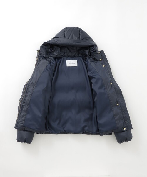 MACKINTOSH PHILOSOPHY（ﾏｯｷﾝﾄｯｼｭ ﾌｨﾛｿﾌｨｰ）の「【WEB限定&一部店舗限定】フーデッドショートダウン（トレンチコート・レディース・ブラック/ダークネイビー・38/36）」の6枚目の写真