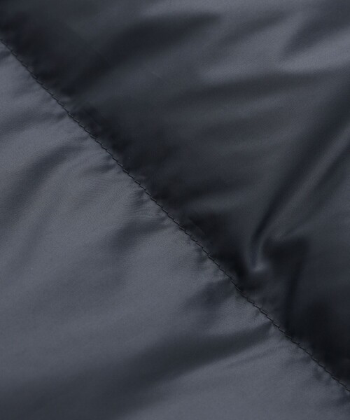 MACKINTOSH PHILOSOPHY（ﾏｯｷﾝﾄｯｼｭ ﾌｨﾛｿﾌｨｰ）の「【WEB限定&一部店舗限定】フーデッドショートダウン（トレンチコート・レディース・ブラック/ダークネイビー・38/36）」の8枚目の写真