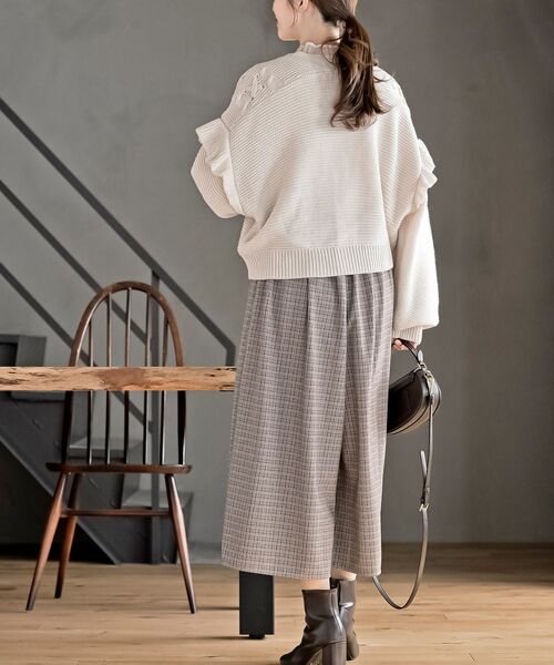 rps（アールピーエス）の「サイドレースアップケーブルフリルニットカーディガン（カーディガン/ボレロ・レディース・ピンク/グレイッシュベージュ/アイボリー/杢グレー/ボルドー・フリー）」の8枚目の写真