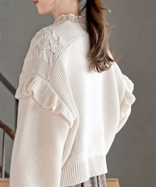 rps（アールピーエス）の「サイドレースアップケーブルフリルニットカーディガン（カーディガン/ボレロ・レディース・ピンク/グレイッシュベージュ/アイボリー/杢グレー/ボルドー・フリー）」の13枚目の写真