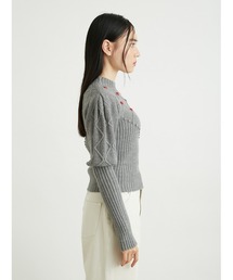 LILY BROWN（リリーブラウン）の「モチーフ刺繍ニットトップス（ニット