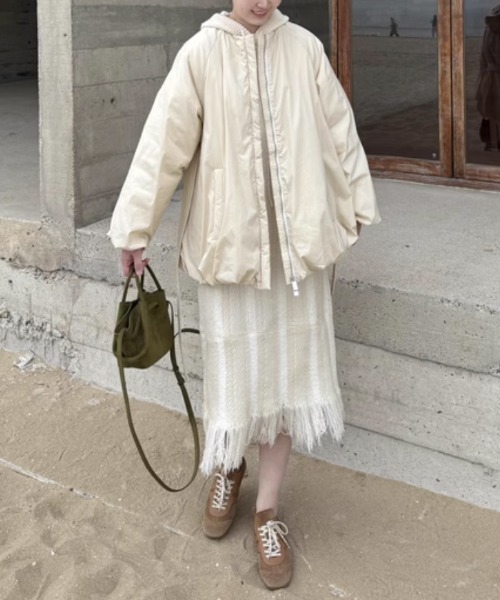 tageechita（タジチタ）の「【tageechita】フード付きフリンジニットワンピース（ワンピース・レディース・オフホワイト/ブラウン・L/M/S）」の3枚目の写真