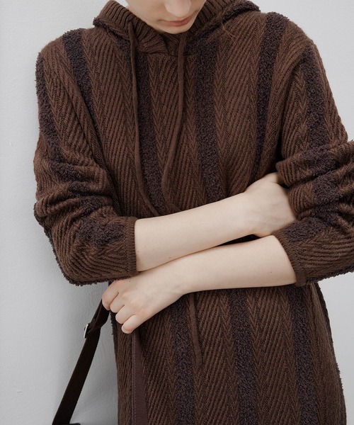 tageechita（タジチタ）の「【tageechita】フード付きフリンジニットワンピース（ワンピース・レディース・オフホワイト/ブラウン・L/M/S）」の5枚目の写真