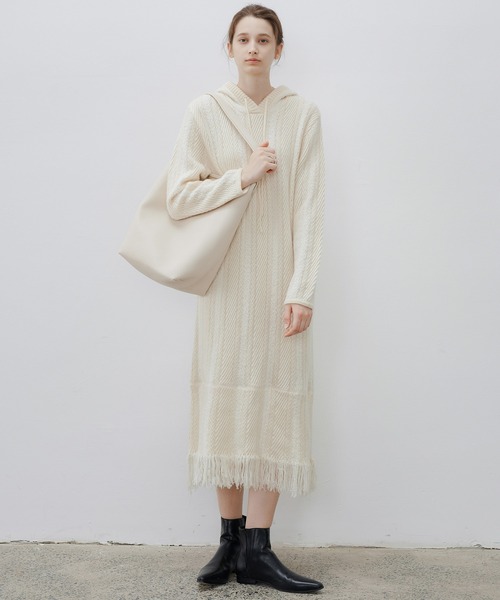 tageechita（タジチタ）の「【tageechita】フード付きフリンジニットワンピース（ワンピース・レディース・オフホワイト/ブラウン・L/M/S）」の9枚目の写真