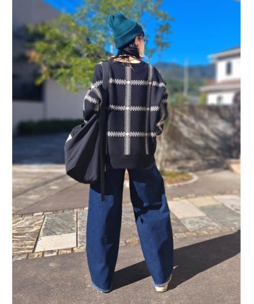 HONEYSUCKLE ROSE（ハニーサックルローズ）の「HONEYSUCKLE ROSE(ハニーサックルローズ)マシュマロタッチクルーニット（ニット/セーター・レディース・ホワイト×ブラック・M/L）」の4枚目の写真
