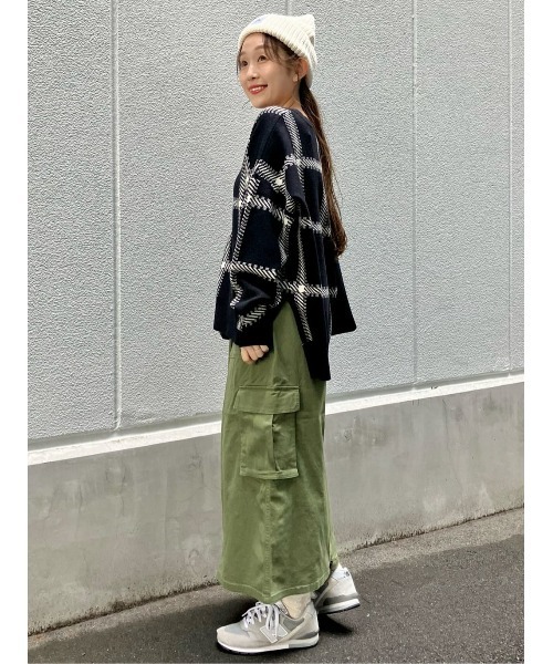 HONEYSUCKLE ROSE（ハニーサックルローズ）の「HONEYSUCKLE ROSE(ハニーサックルローズ)マシュマロタッチクルーニット（ニット/セーター・レディース・ホワイト×ブラック・M/L）」の20枚目の写真