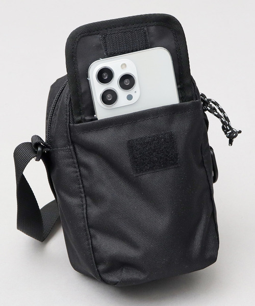 THRASHER（スラッシャー）の「撥水加工 縦型 ミニショルダーポーチ BENCHMARKシリーズ（ショルダーバッグ・メンズ・ブラック・FREE）」の14枚目の写真