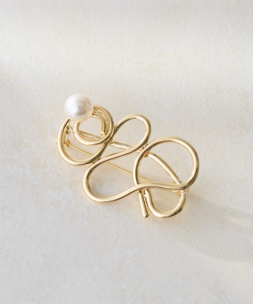 natural couture(ナチュラルクチュール)の「ブローチ(ブローチ/コサージュ・レディース・その他1/その他3/その他2/その他4・FREE)」の1枚目の写真