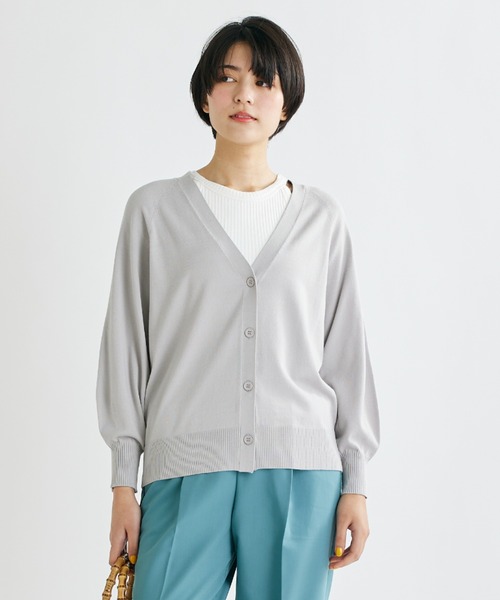 INED CLARO（イネドクラロ）の「【AIが導いた春ニット】ヴィスコースエステルニットカーディガン（カーディガン/ボレロ・レディース・サックスブルー/ブラウン/グレー/オフホワイト/ベージュ・フリー）」の3枚目の写真