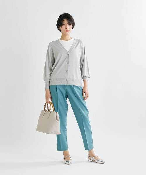 INED CLARO（イネドクラロ）の「【AIが導いた春ニット】ヴィスコースエステルニットカーディガン（カーディガン/ボレロ・レディース・サックスブルー/ブラウン/グレー/オフホワイト/ベージュ・フリー）」の16枚目の写真